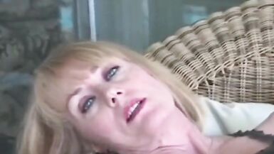 Pretty Amateur Granny Talks To You