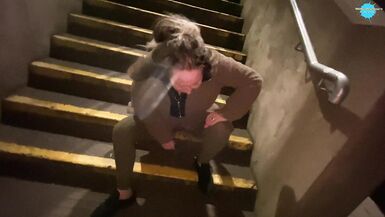 Cracky the street girl finaly gets to suck cock - 4 image