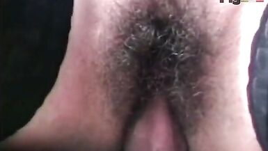 Naughty hot MILF with big natural boobs and hairy pussy in scene 01 from movie Pic-nic con la porca - 12 image