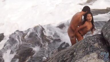 I took my girlfriend to the beach to see a beautiful view, I just didn't say which one - 13 image