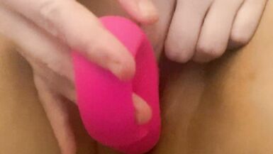 Sex Toy Review and Demonstration: Clitoral Licking G Spot Vibrator - 7 image