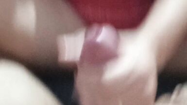 Le mari se fait masser la chatte humide avec de lhuile sur la bite du mari, qui sexcite et envoie sa femme chaude sasseoir sur le rouleau et jouit beaucoup. - 14 image