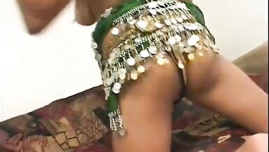 Horny trickster and his friend take Kamasutra lessons with Indian hottie Gunti - 5 image