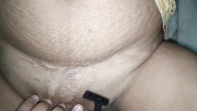 Bhabhi no Apne Chut Ko Clean Save Karaya - 4 image