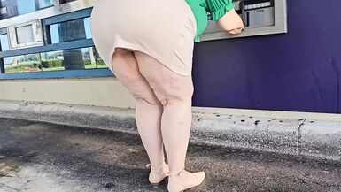 Jamdown26 - Stranger approached me in parking lot and started eating my pussy after I fell for his made-up story (hijab Milf) - 1 image