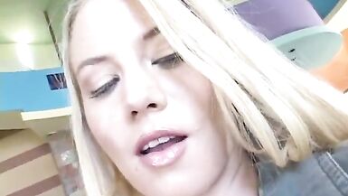 Blonde cock sucking whore takes a big cock - 3 image