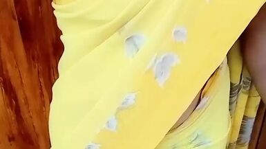 Meera Tamil wife saree show