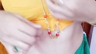 Meera Tamil esposa saree espectáculo - 3 image