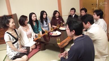 Choose a Partner in the Naked Old Age of 10 Mature Men and Women Who Have Divorce History