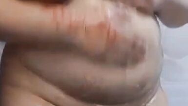 Massagem com óleo depois do banho. Massagem corporal muito oleosa na minha rata depois do duche. Desi Beautiful Amateur Girl Showing Body - 9 image
