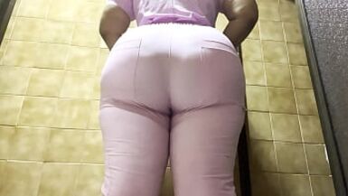 HOSPITAL GIRL LOCKS IN THE BATHROOM AND SHOWS HER BIG ASS - 1 image