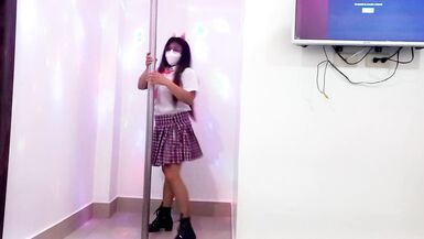 STUDENT PORN!私の成績は非常に低いので、コースに合格するために先生に報いる必要があります。数学に合格するために先生にポルノビデオを送る。 - 3 image