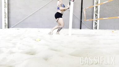 My beach tennis teacher couldn't stand seeing my big ass and had a hard-on during class! - 10 image