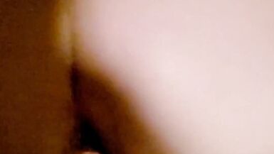 SEXTAPE COPPIA CALDA - POV RAVVICINATO PECORINA SFREGAMENTO CAZZO SUL CLITORIDE HANDJOB ENORME CUMSHOT SU BELLE TETTE GRANDI - MILF CALDO MAMMA PORNO - 2 image