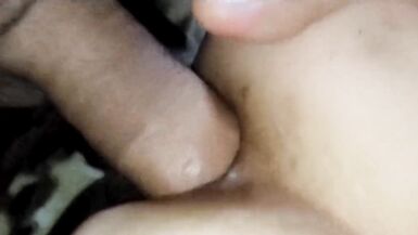 Big beautifully spreads sexy wife's holes - 12 image