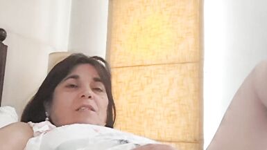 Il figlio di mio marito mi ha visto masturbarmi ed è rimasto a guardare, si è esposto con forza - 15 image