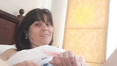 Il figlio di mio marito mi ha visto masturbarmi ed è rimasto a guardare, si è esposto con forza - 5 image
