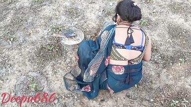 Bhabhi ki khet me chufayi, la femme au foyer indienne fait lamour sur le terrain. - 4 image