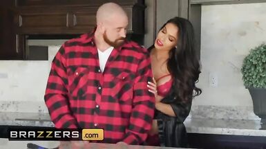 Brazzers - Latina housewife Katana Kombat cheats - 1 image