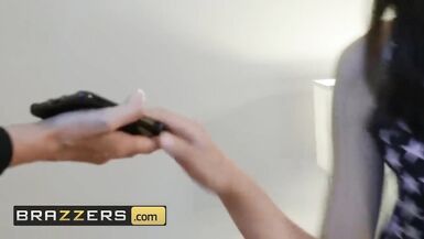 Brazzers - Oops fucked my gf's stepmom Holly Hotwife - 2 image