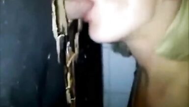 Puta britânica no Gloryhole - 10 image