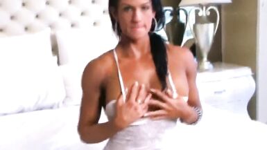 Cindy Landolt Çıplak Poz - 2 image
