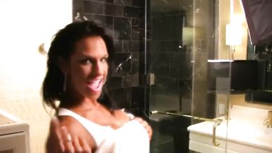Cindy Landolt Çıplak Poz - 9 image
