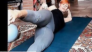 Phat Ass Italian MILF With Gray Leggings And Visible Dark Panties - 1 image