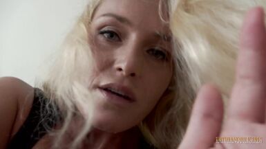 Kathia Nobili - La belle-mère te pardonne davoir volé une culotte