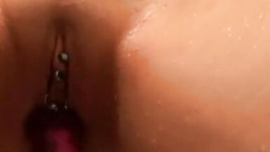 Lesbiche olandesi che usano dildo rosa - 3 image
