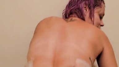 Come play with me in the bath - 3 image