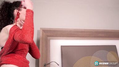 Scarlet fickt ihren Stiefsohn - 10 image