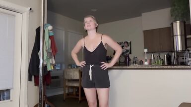 Erkek Arkadaşımın Üvey Kardeşini Üflemek - 3 image