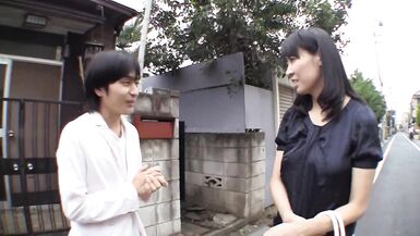 Picking Up Married Women On The Streets - Inexperienced With Big Tits part 4