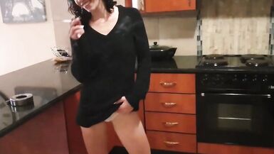 Slut in high heels, smoking, pissing in her panties. - 4 image