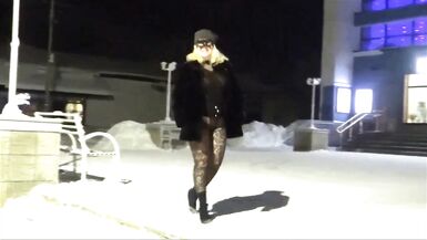 New Year's Eve night walk in nylon tights without a skirt