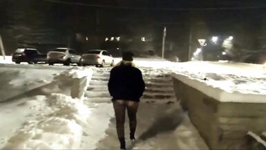 New Year's Eve night walk in nylon tights without a skirt - 5 image
