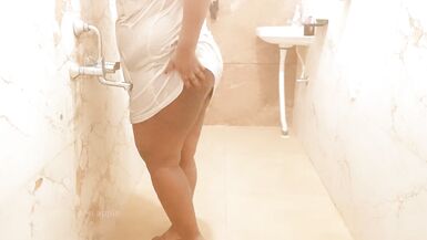 Laos sexy milf taking shower - 2 image