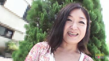 Small cock fellow fucking a very eager and horny Asian mature woman - 3 image
