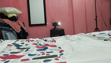 installer des cams et filmer comment un autre homme baise ma chatte en levrette pour le montrer à mon mari cocu. - 4 image