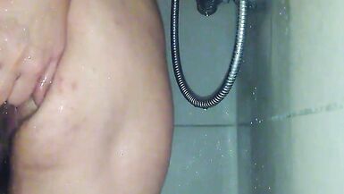 The marriage slut Carmen in the shower - 6 image