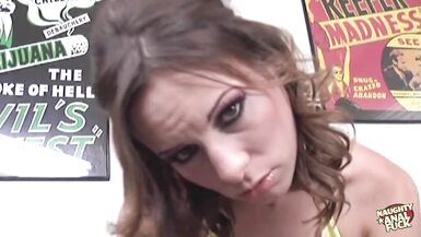 Horny Brunette Wants to Be Anal Smashed and Opens Her Hole for a Big Cock