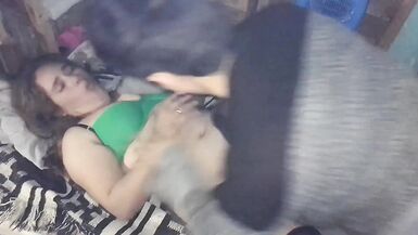 My girlfriend's whore asks me to fuck in missionary, we record with the cell phone - 14 image