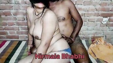 Hot bhabhi romance and fuck with his neighbour - 5 image