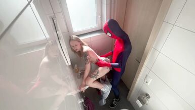 AO carnival slut! Creampie quickie with a thrill - 10 image