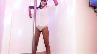 Free exclusive real porn!! She wears a uniform and goes along to pass math. Let's go to the hotel and dance sexyly. real homemade porn - 4 image
