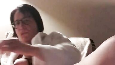 Public orgasm in relaxing room - 7 image