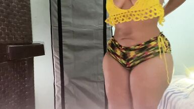 VOLUPTUOUS LADY OILING HER BBW ASS - 14 image
