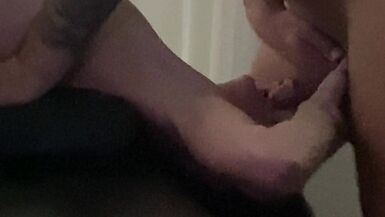 Baiser à lenvers avec Milf chaude et excitée - 11 image