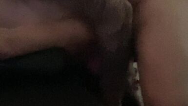 Baiser à lenvers avec Milf chaude et excitée - 14 image